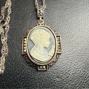 Vintage Sterling Silver Marcasite Resin Grey White Cameo 18" Rope Chain Necklace